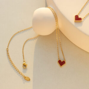 heart-necklaces-for-women.jpg