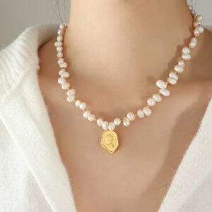 Stainless-Steel-Gold-Plated-Pendant-Pearl-Necklace.jpg