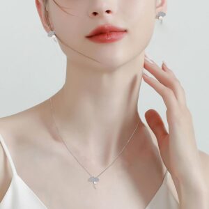 Ginkgo-Leaf-Inlaid-Pearl-Necklace-for-Women.jpg